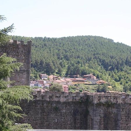 Hostal El Castillo アレーナス・デ・サン・ペドロ エクステリア 写真